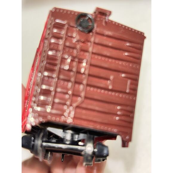 Tyco HO Old-Time Boxcar Mail Pouch Chew Tobacco 374A Red Model Unused - Picture 8 of 12